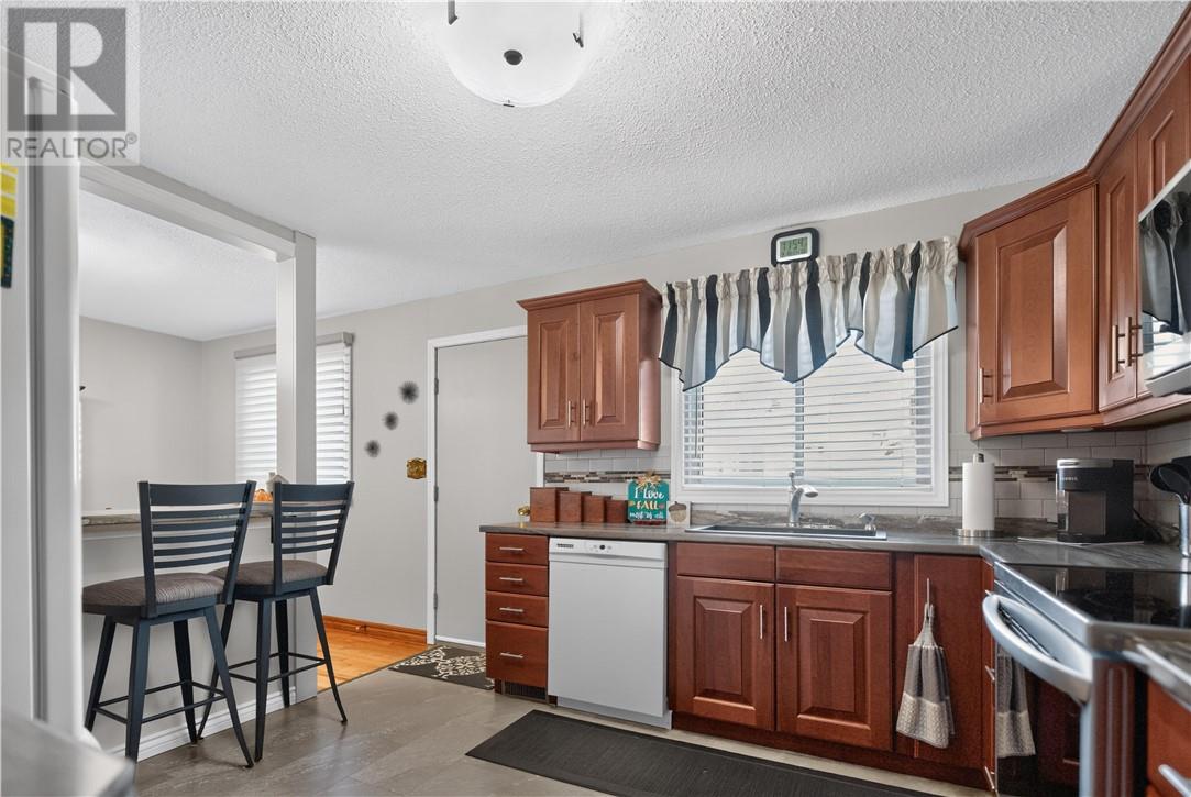 150 Newton Crescent - 21
