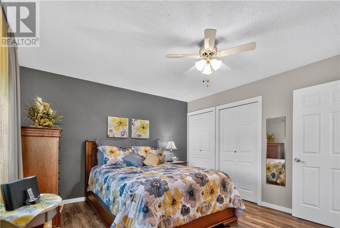 150 Newton Crescent - 23