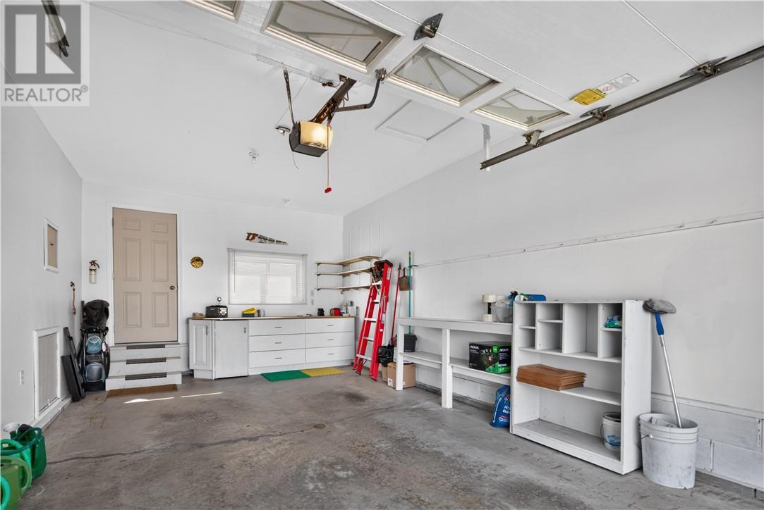 150 Newton Crescent - Image 39