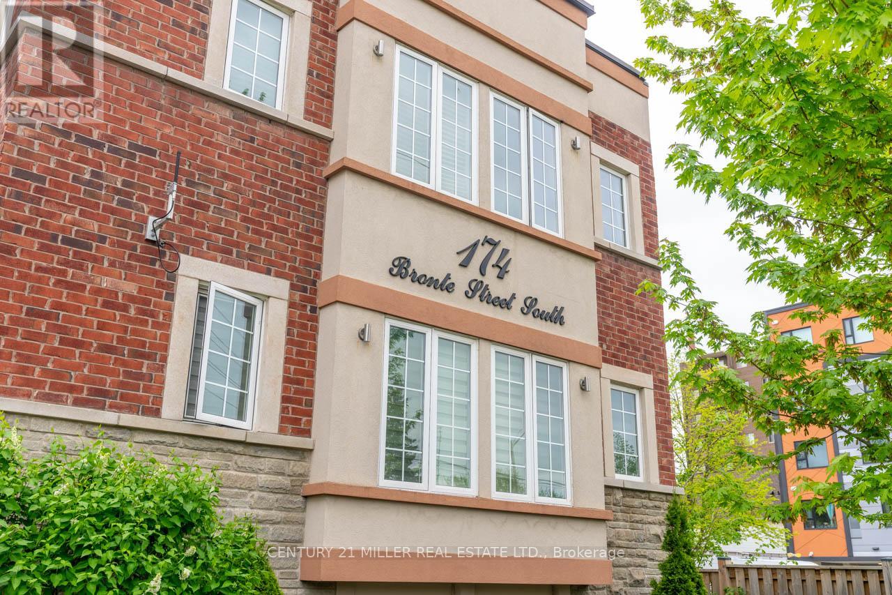 201 - 174 BRONTE STREET S