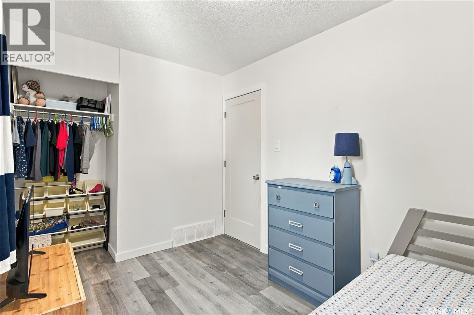 55 Trident CRESCENT - 28
