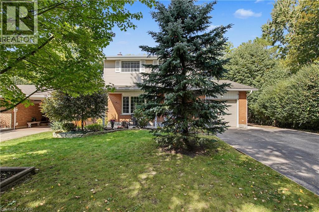 111 MACGREGOR Crescent - 2