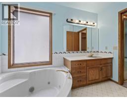 92 Scandia Hill Nw, Calgary, AB T3L1T9 Photo 28
