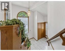 1pc Bathroom - 92 Scandia Hill Nw, Calgary, AB T3L1T9 Photo 15