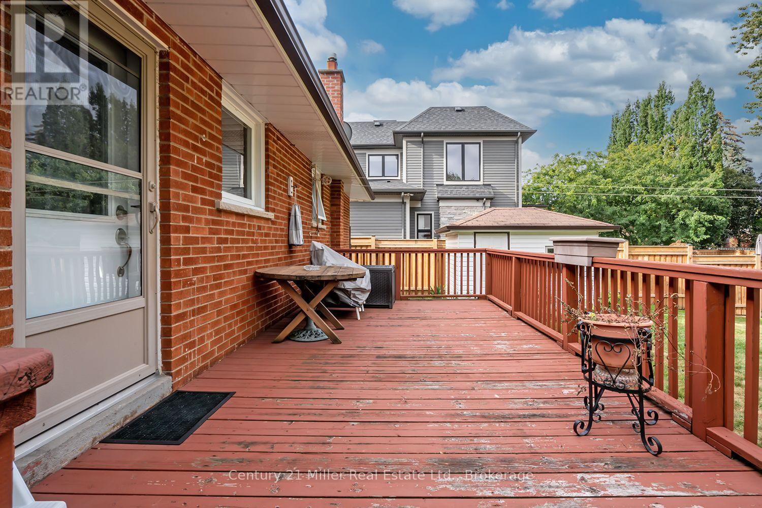 1135 BRIDGE ROAD N - Image 33