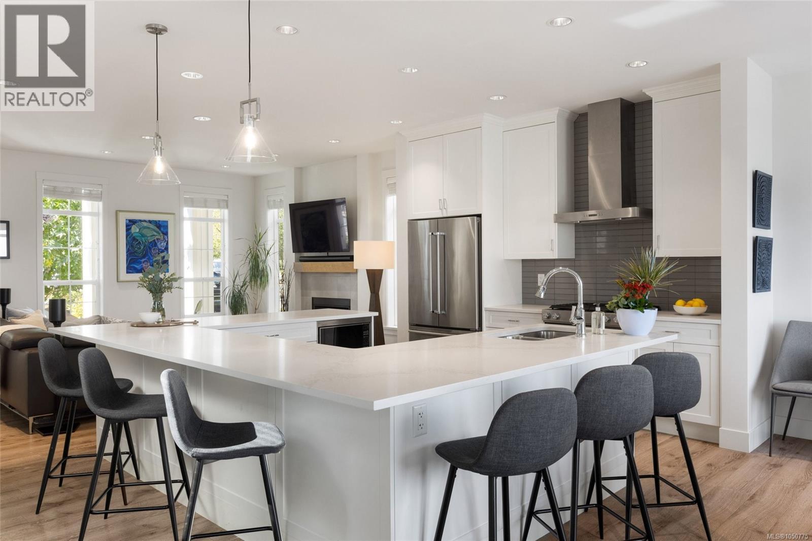 3517 Ryder Hesjedal Way - 12