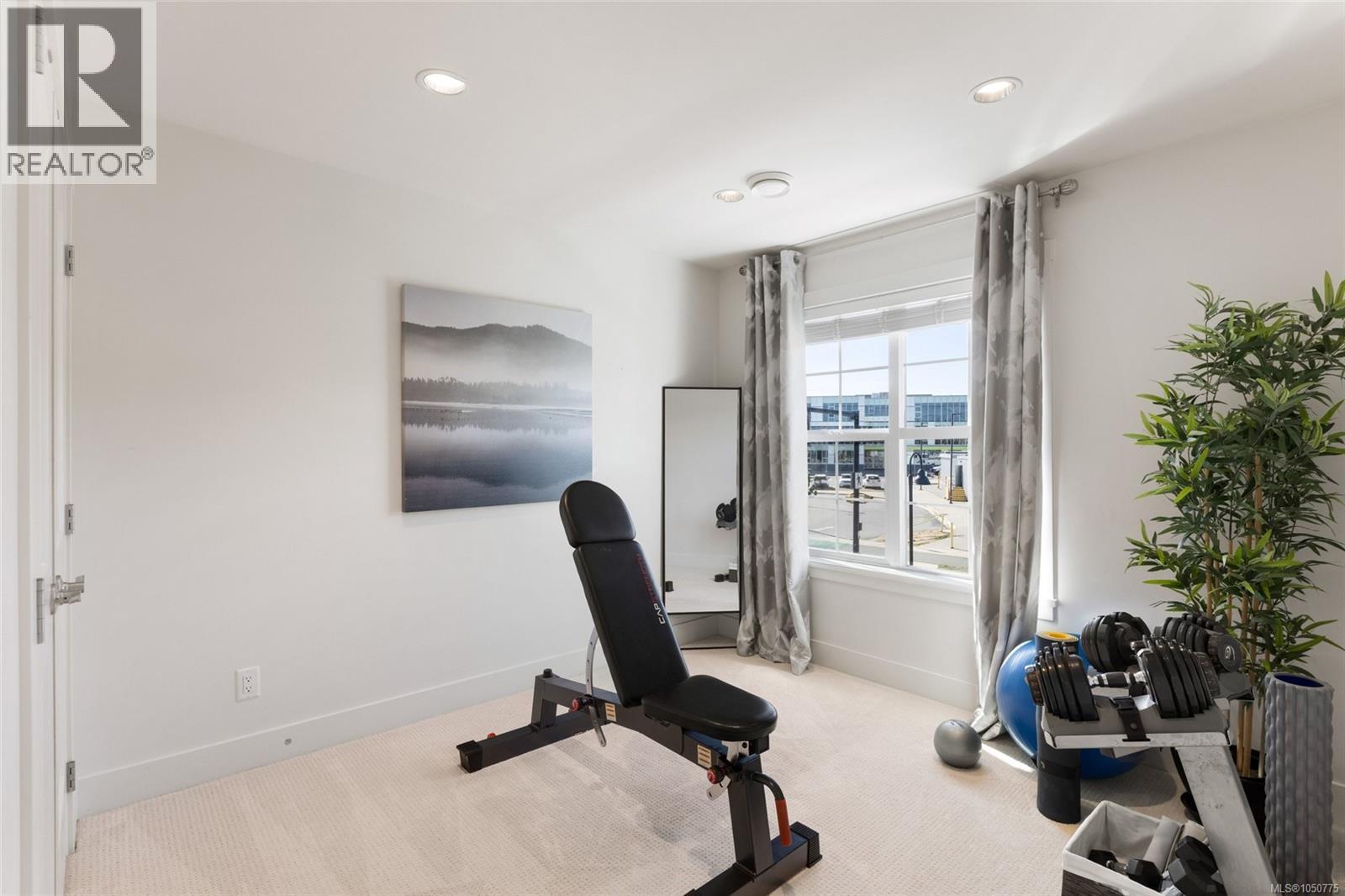 3517 Ryder Hesjedal Way - 24