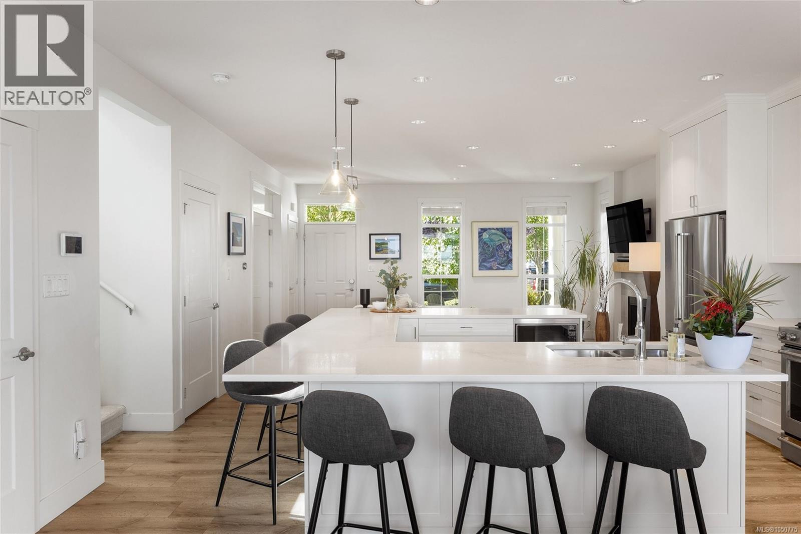 3517 Ryder Hesjedal Way - 6