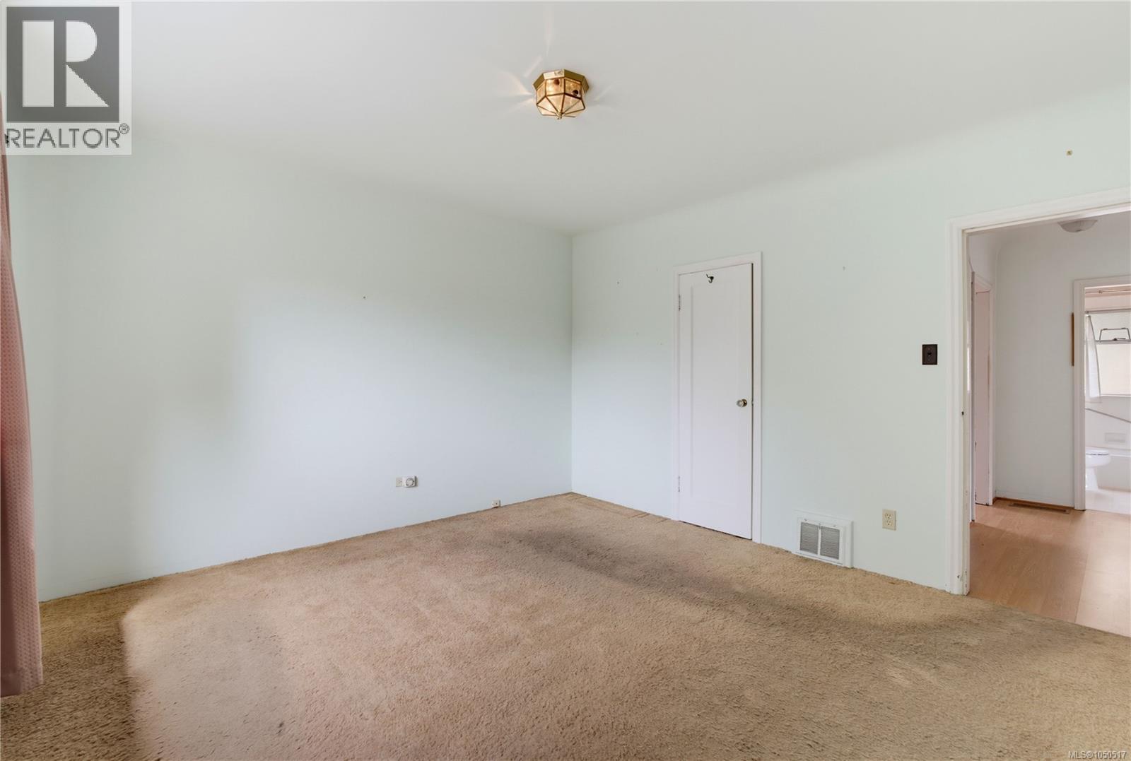 2835 Fifth St - 12