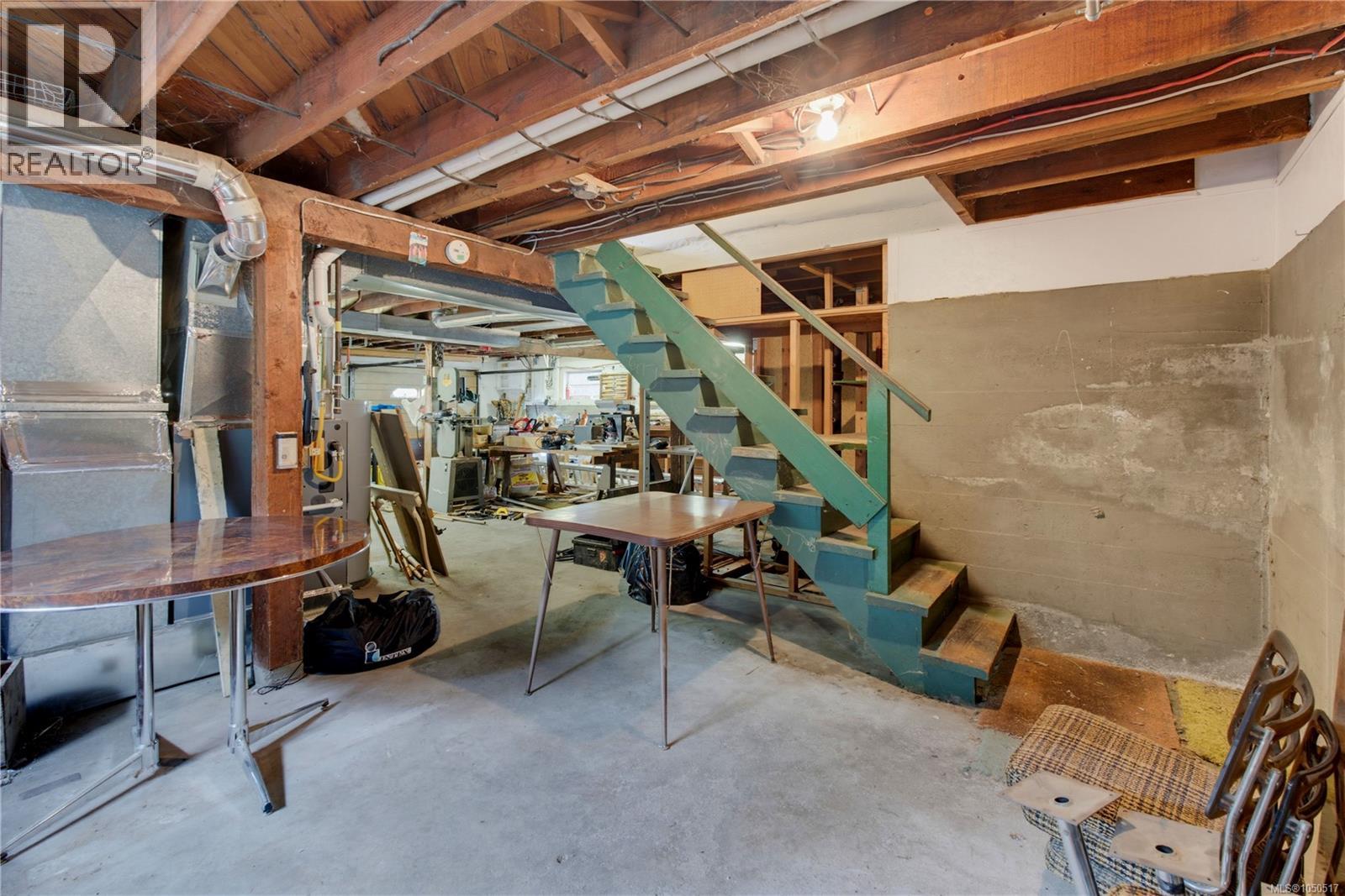  2835 Fifth Street, Victoria