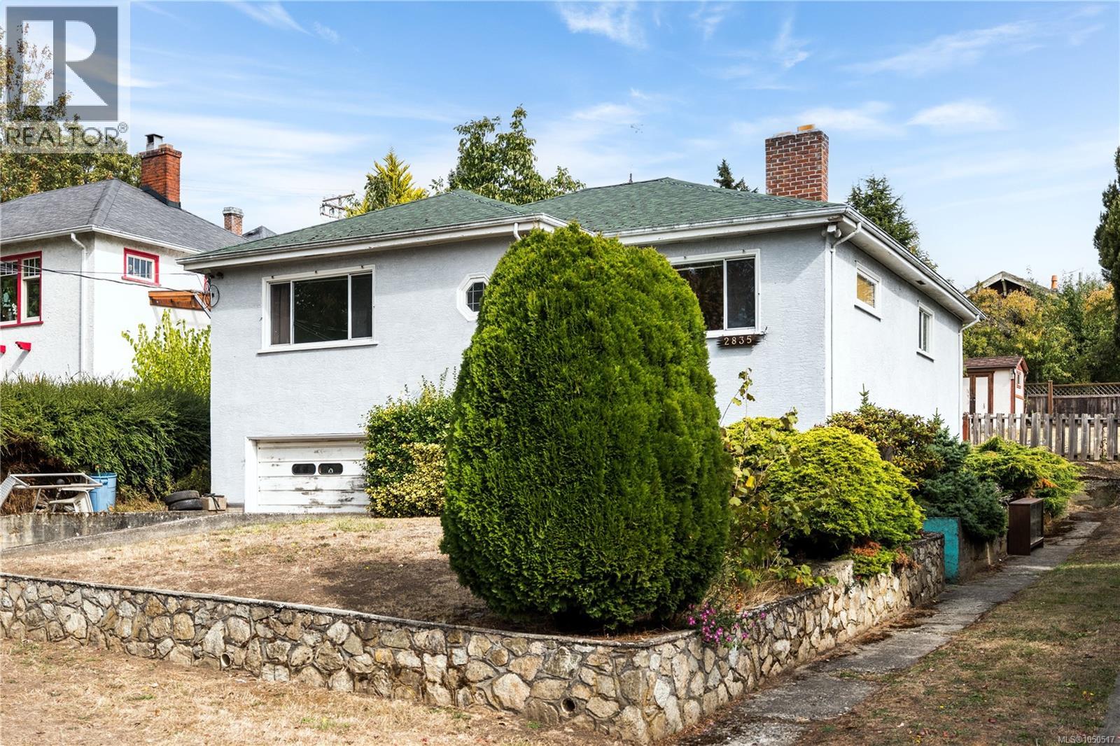  2835 Fifth Street, Victoria