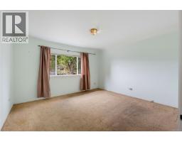 Living room - 2835 Fifth St, Victoria, BC V8T4B3 Photo 11