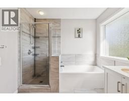62 Cougar Plateau Way Sw, Calgary, AB T3H5S5 Photo 18