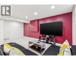 62 Cougar Plateau Way Sw, Calgary, AB T3H5S5 Photo 24