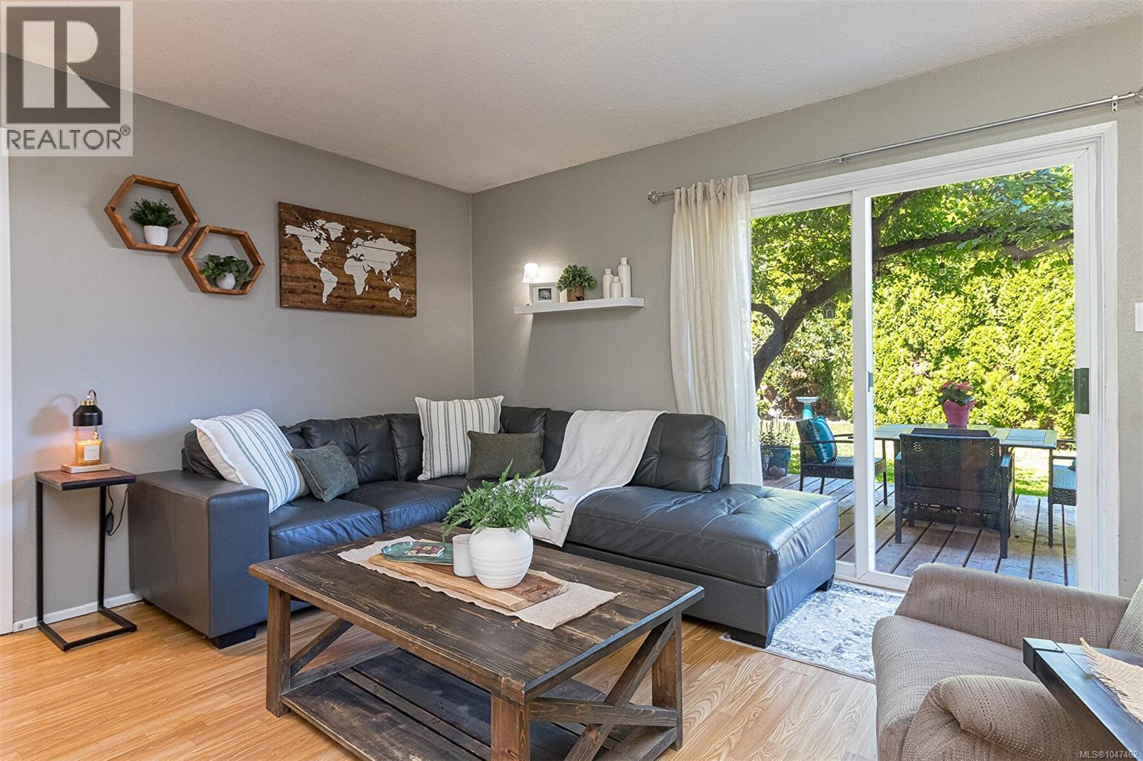 #11 7675 East Saanich Rd - 13