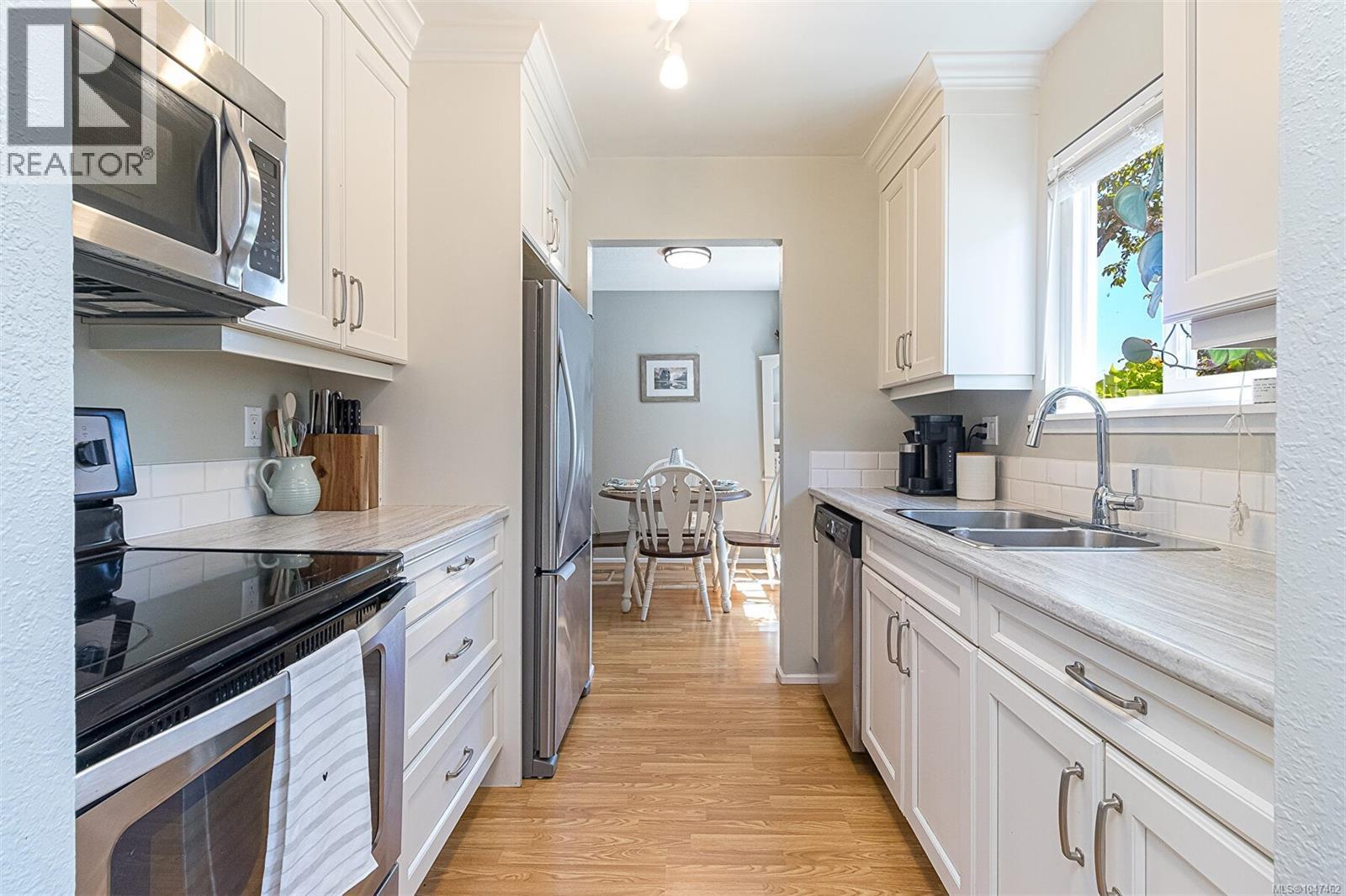 #11 7675 East Saanich Rd - 23