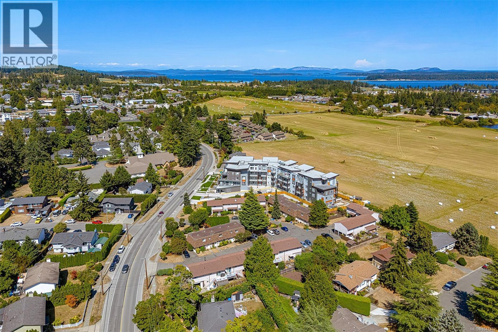 #11 7675 East Saanich Rd - 3