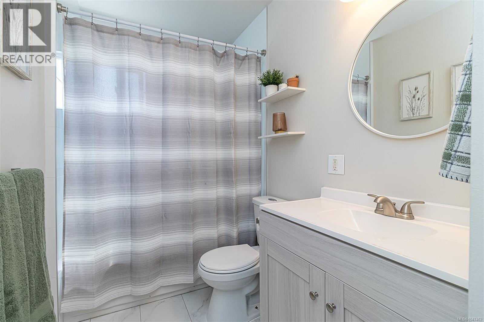 #11 7675 East Saanich Rd - 30