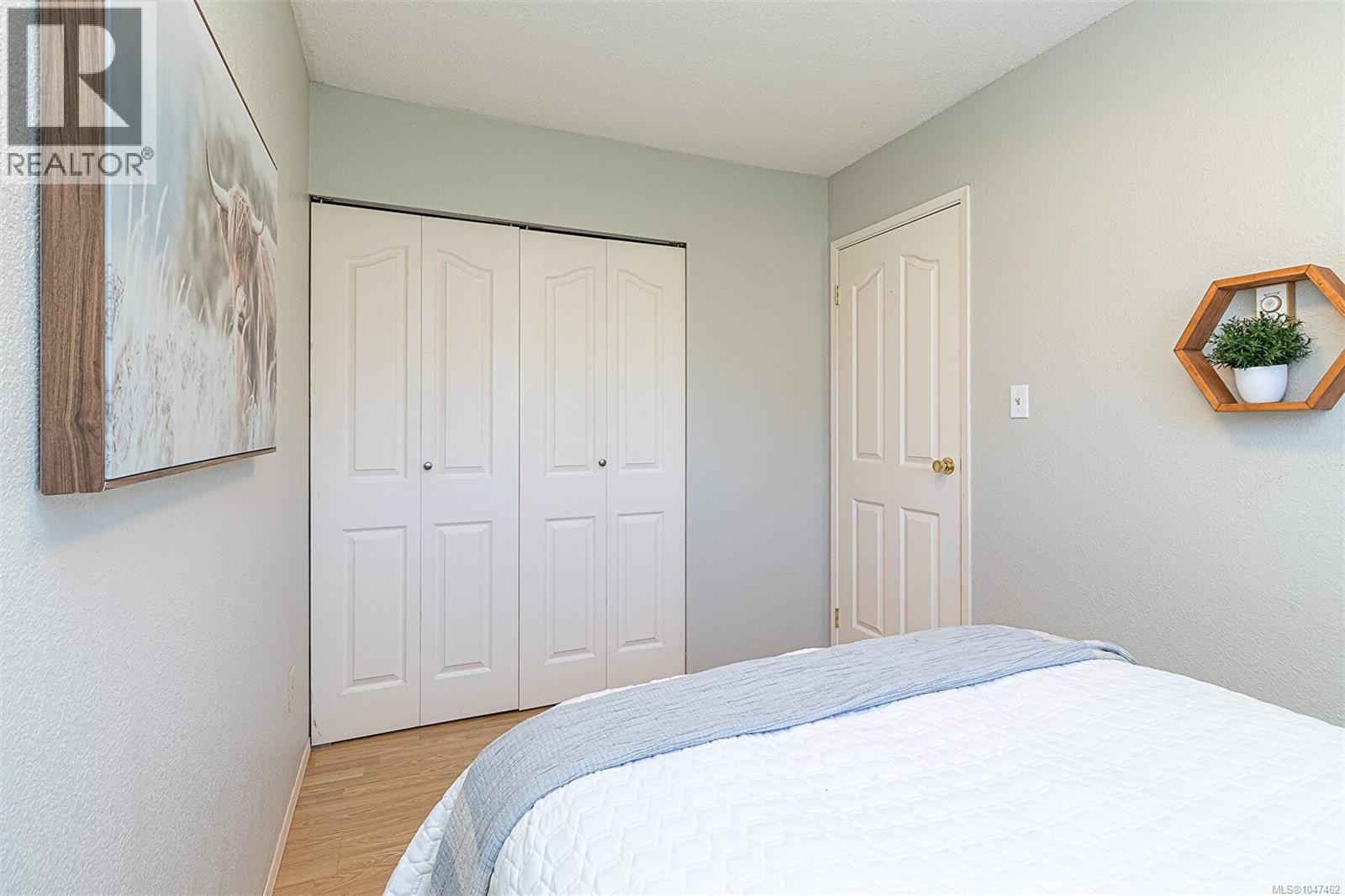 #11 7675 East Saanich Rd - 32