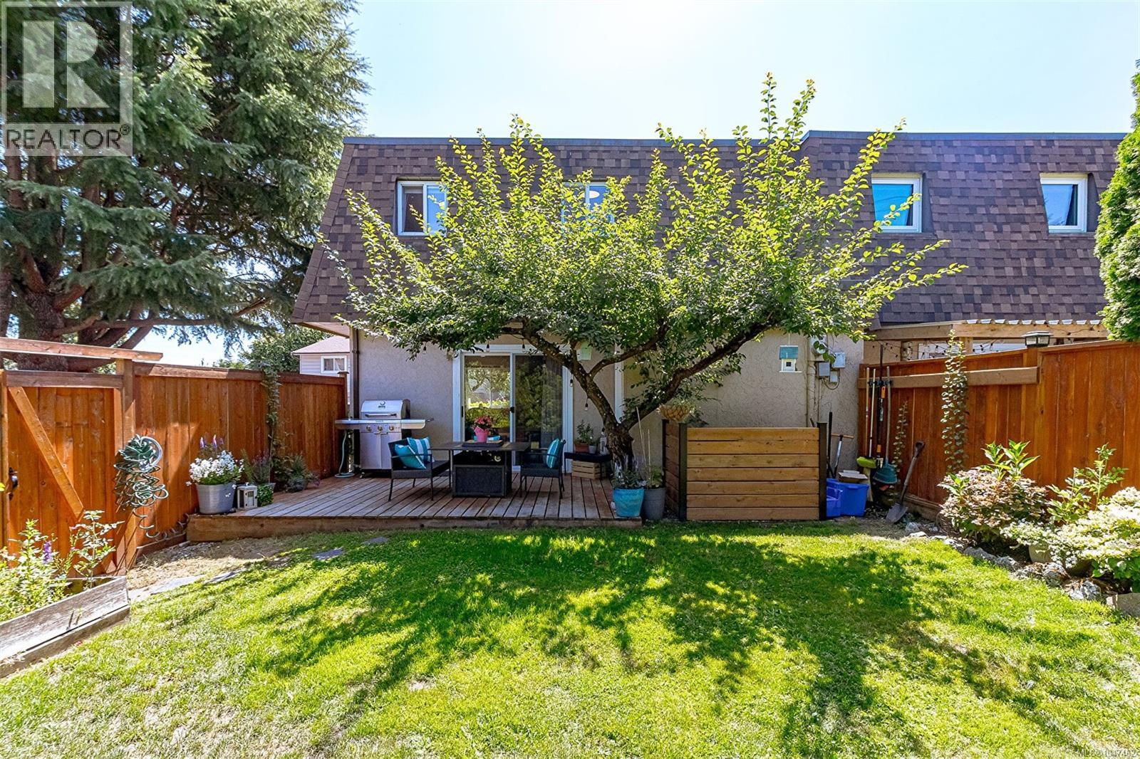 #11 7675 East Saanich Rd - 46