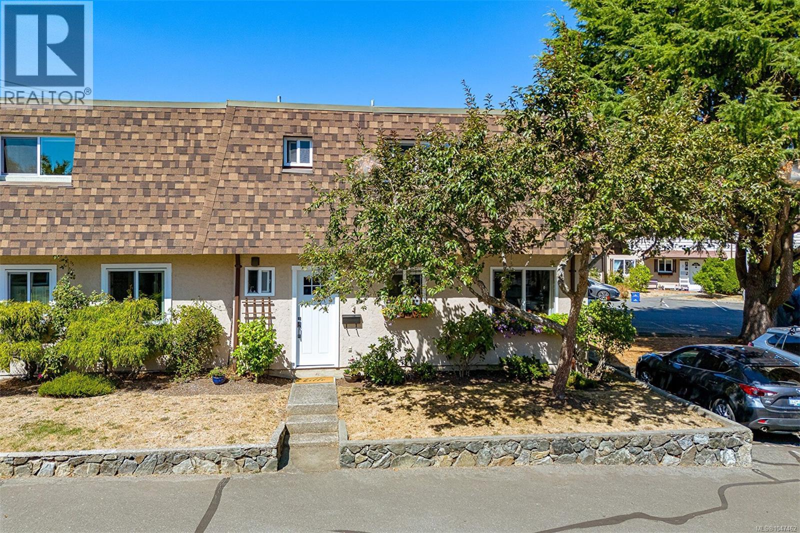 #11 7675 East Saanich Rd - 6