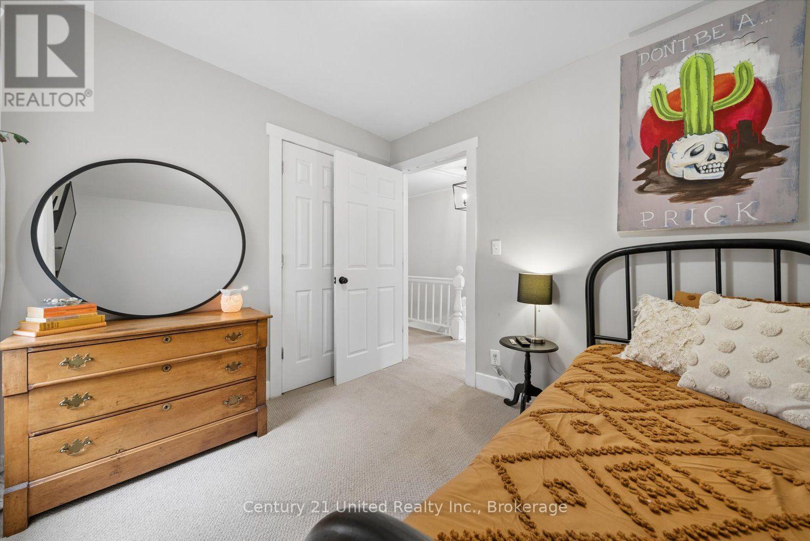 555 ROMAINE STREET - 27