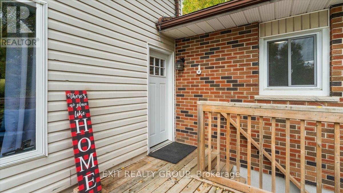 44 HILLCREST DRIVE, Quinte West (Murray Ward) — photo 2