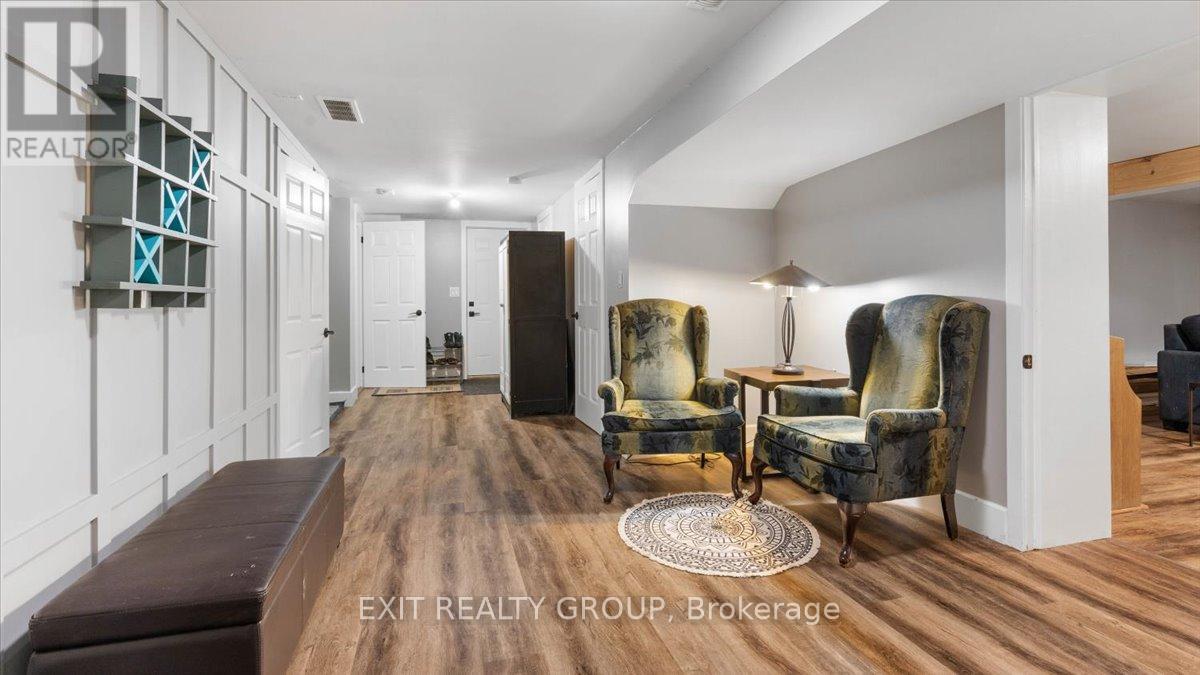 44 HILLCREST DRIVE - Image 32