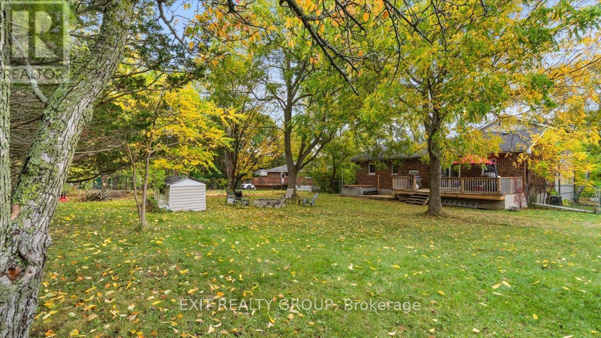 44 HILLCREST DRIVE - 41