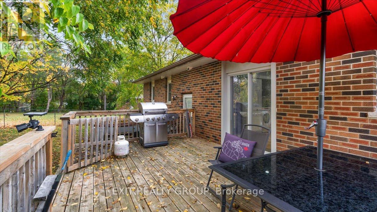 44 HILLCREST DRIVE - 44