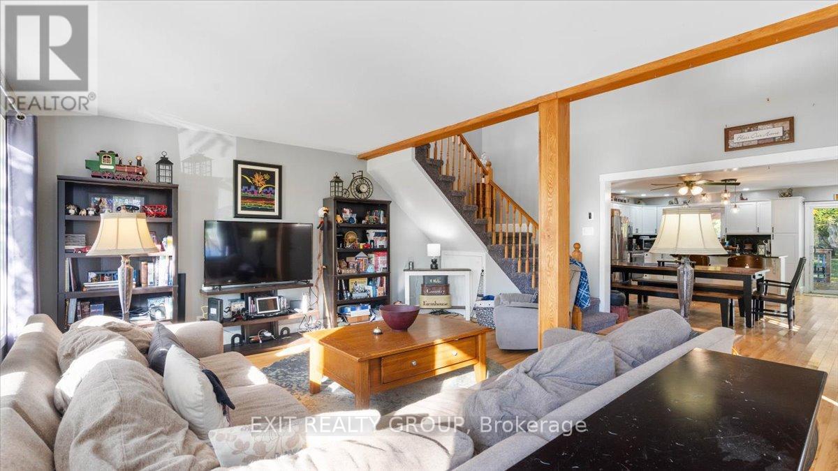 44 HILLCREST DRIVE, Quinte West (Murray Ward) — photo 6