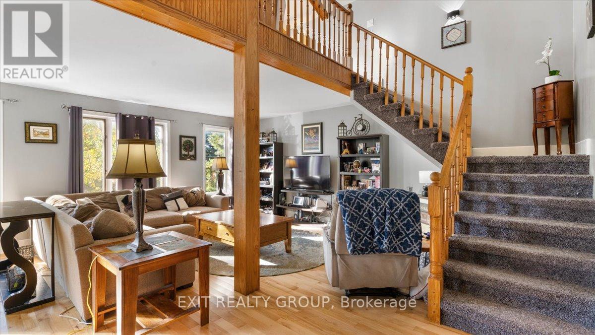44 HILLCREST DRIVE, Quinte West (Murray Ward) — photo 8