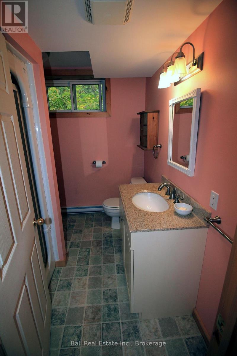 1034 Charlie George Lake Drive North, Dysart et al, ON photo 26