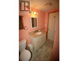 1034 Charlie George Lake Drive N, Dysart Et Al, ON K0L1X0 Photo 25