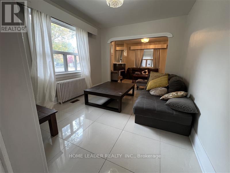 23 FRANKLIN AVENUE, Toronto (Lansing-Westgate)