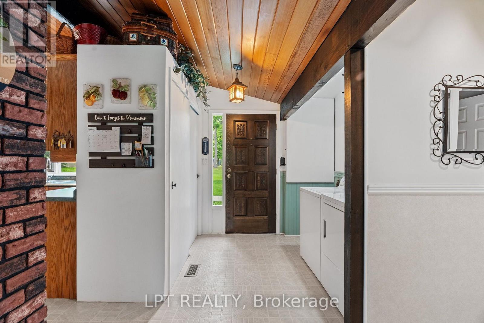8452 DEFORE DRIVE, Lambton Shores — photo 10