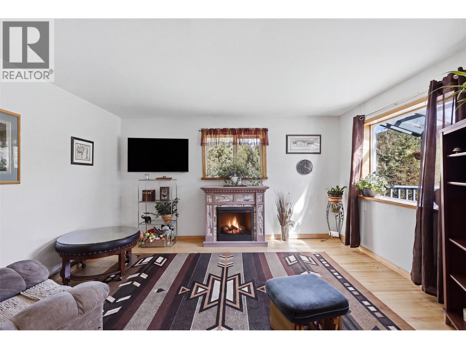 6732 Paxton Valley Road - Image 8