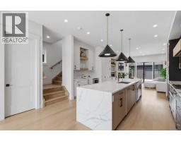 136 10 Avenue NW - photo 7