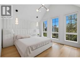 136 10 Avenue NW - photo 18