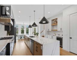 136 10 Avenue NW - photo 10