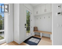 136 10 Avenue NW - photo 3