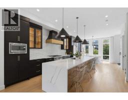 136 10 Avenue NW - photo 9