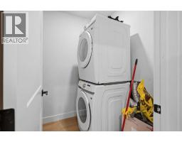 136 10 Avenue NW - photo 32