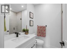 136 10 Avenue NW - photo 26