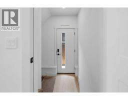 136 10 Avenue NW - photo 28