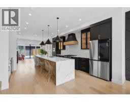 136 10 Avenue NW - photo 5