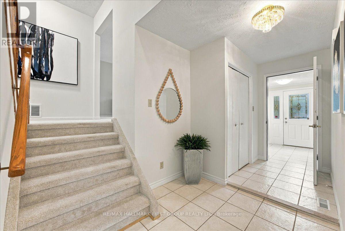 735 BERMUDA AVENUE, Oshawa (Northglen) — photo 4