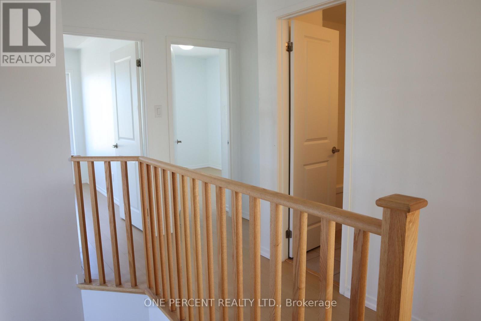 743 STANSTEAD PATH - 16