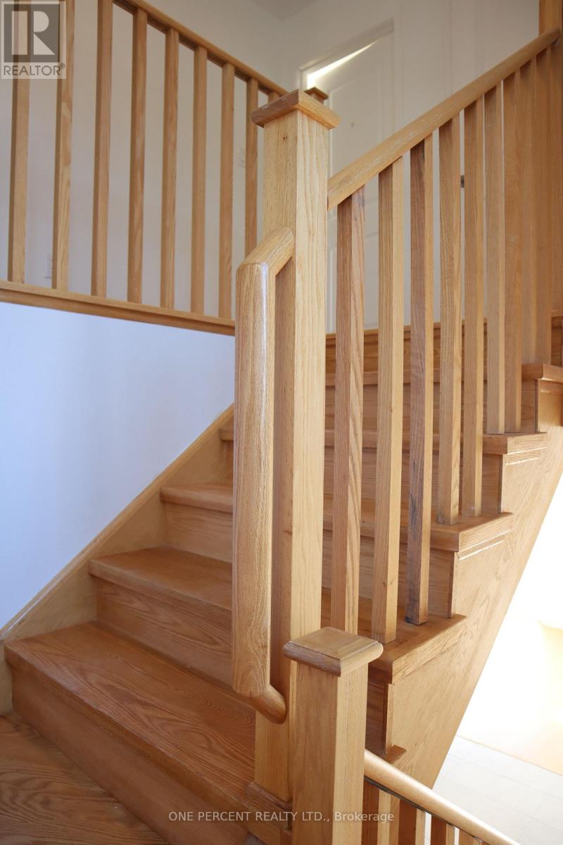 743 STANSTEAD PATH - 17
