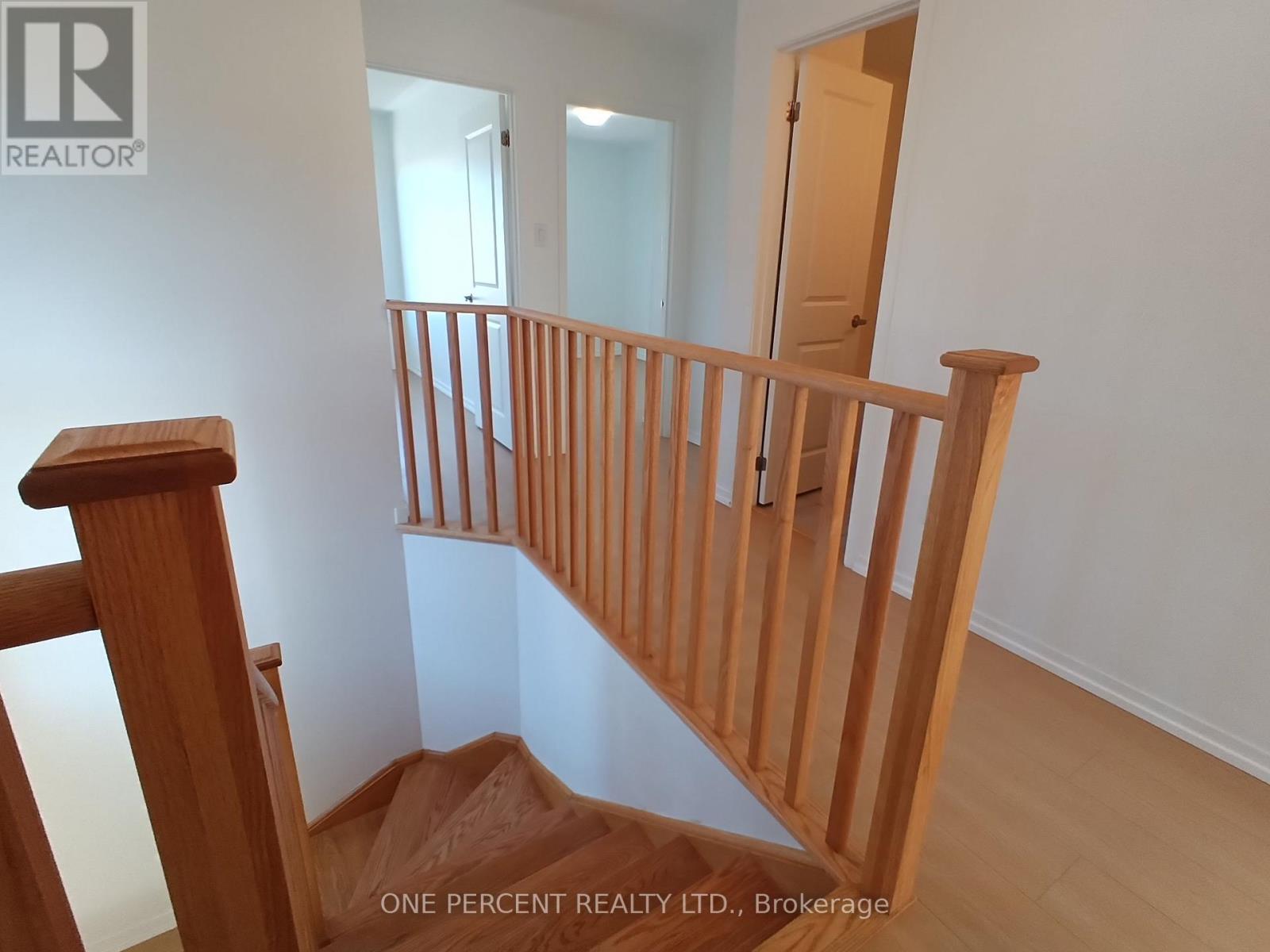 743 STANSTEAD PATH - 18